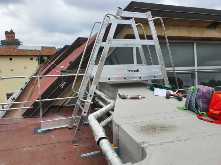 Installazione impianto anticaduta Lineasikura su edificio pubblico a Bologna