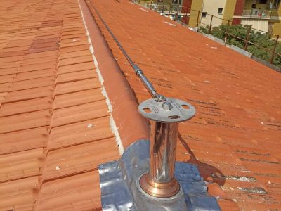 Linea vita installata su condominio a Sassari
