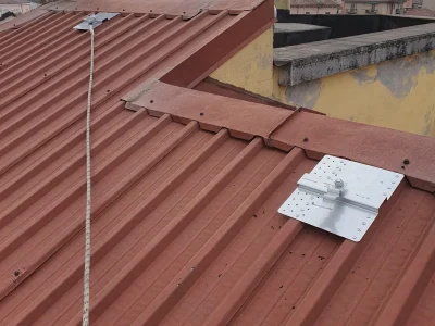 Installazione impianto anticaduta su edificio residenziale a Verona