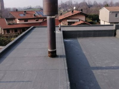 Installazione-di-Sistema-Anticaduta-Perimetrale-su-Edificio-a-Capriano-del-Colle-(BS)-1