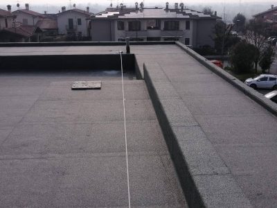 Installazione-di-Sistema-Anticaduta-Perimetrale-su-Edificio-a-Capriano-del-Colle-(BS)-14