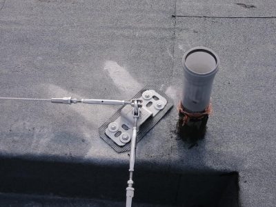 Installazione-di-Sistema-Anticaduta-Perimetrale-su-Edificio-a-Capriano-del-Colle-(BS)-2
