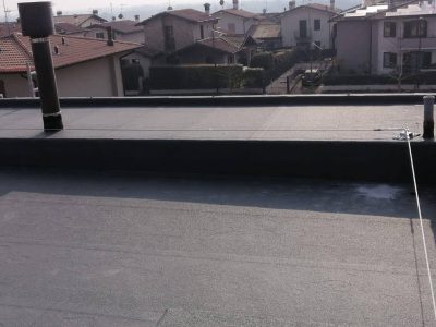 Installazione-di-Sistema-Anticaduta-Perimetrale-su-Edificio-a-Capriano-del-Colle-(BS)-5