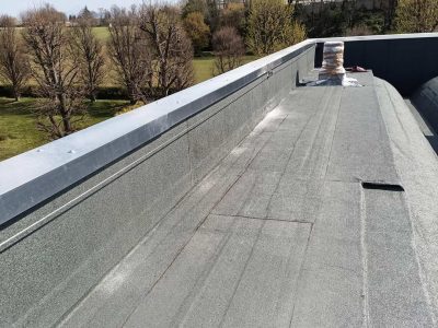 Installazione impianto anticaduta Lineasikura su edificio industriale a Como